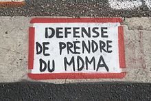 Défense_de_prendre_des_narcotiques_DDC_0523_(14360037576).jpg